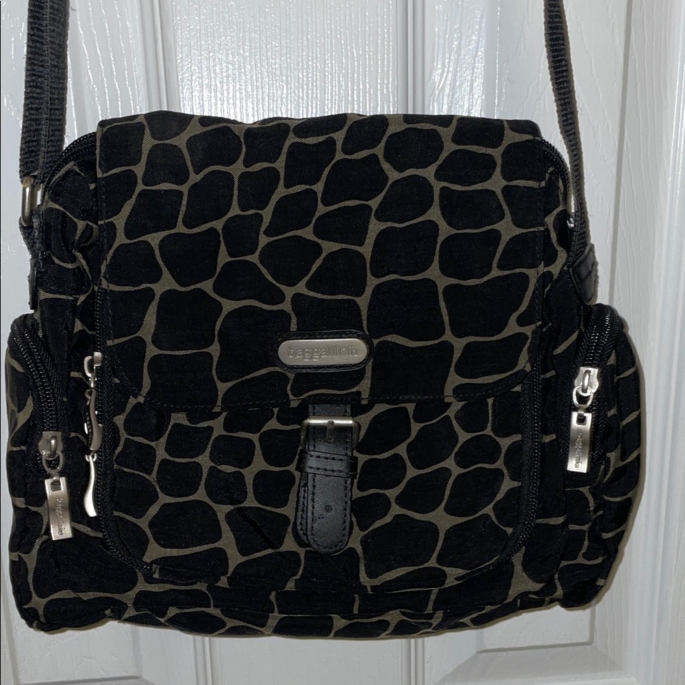 Kipling Black/Olive Crossbody nylon Pockets Bag